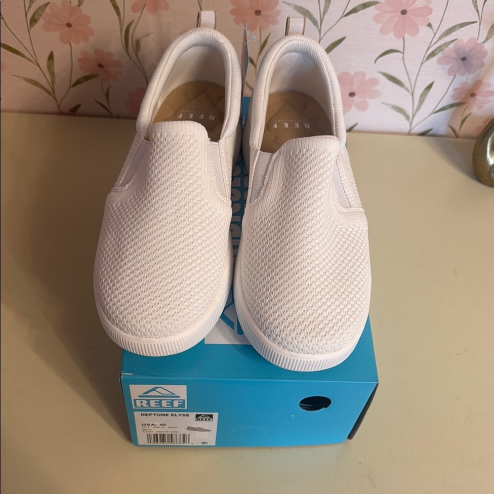 Reef White Slip-On Sneakers Breathable Mesh Casual - Neptune Elyse